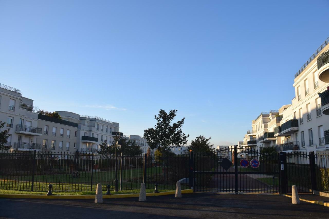 Appartement Avec Rez De Jardin A Disneyland Montévrain Exteriér fotografie