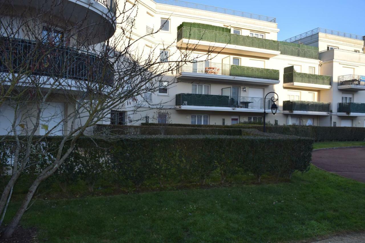 Appartement Avec Rez De Jardin A Disneyland Montévrain Exteriér fotografie