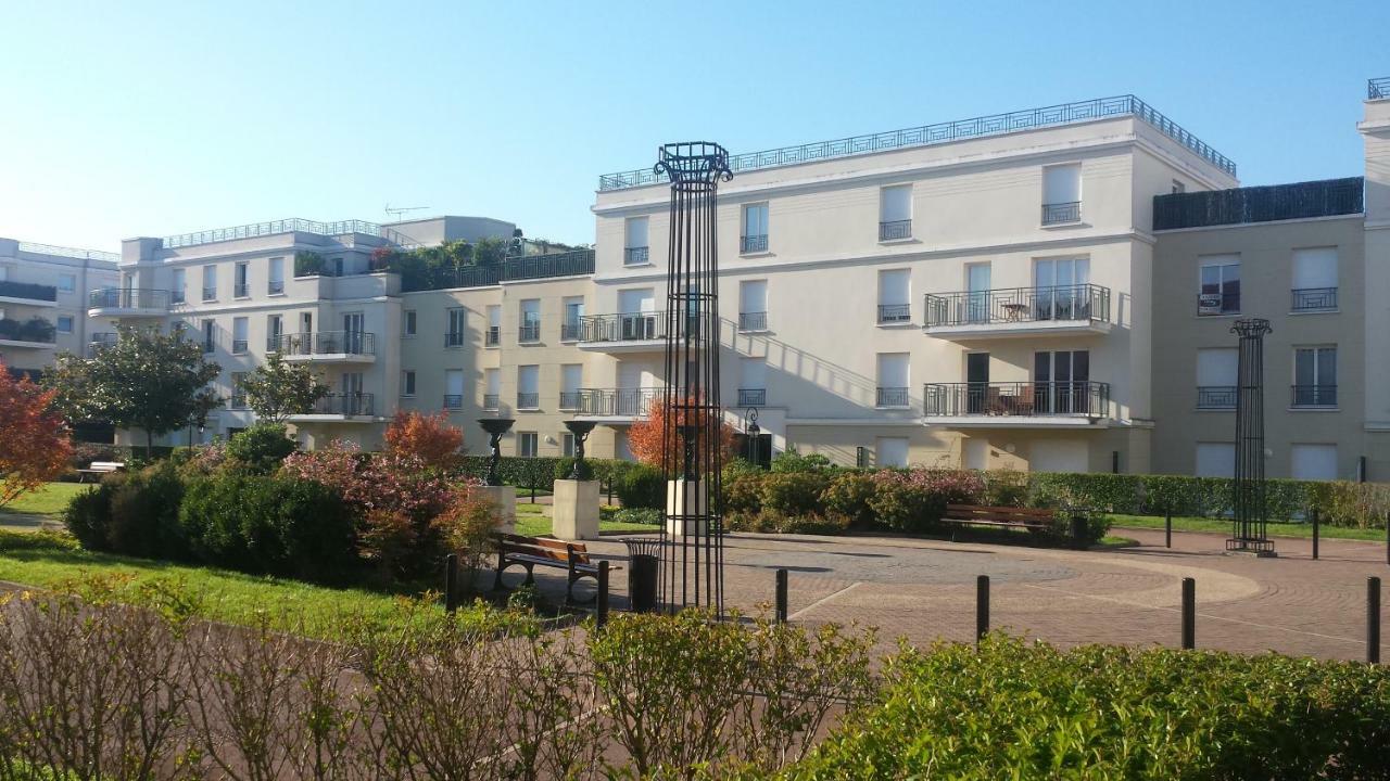Appartement Avec Rez De Jardin A Disneyland Montévrain Exteriér fotografie