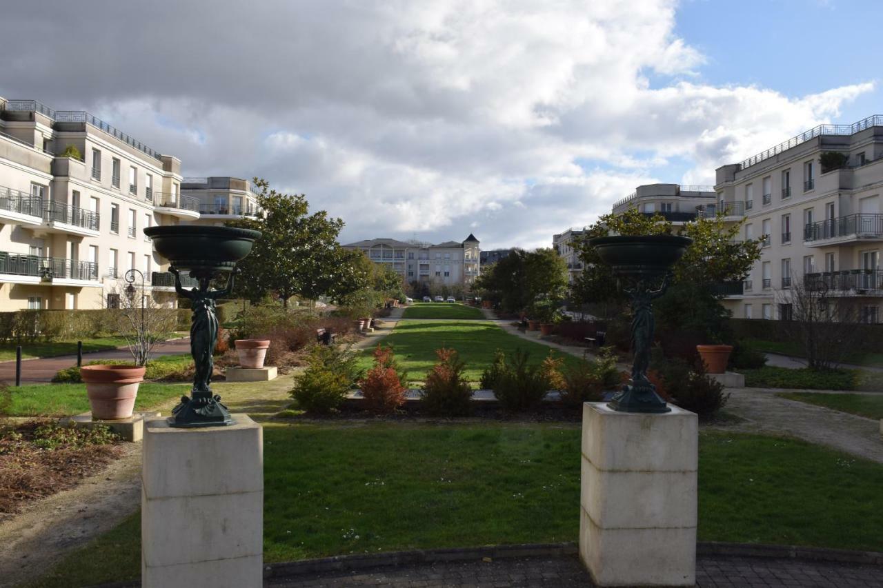 Appartement Avec Rez De Jardin A Disneyland Montévrain Exteriér fotografie