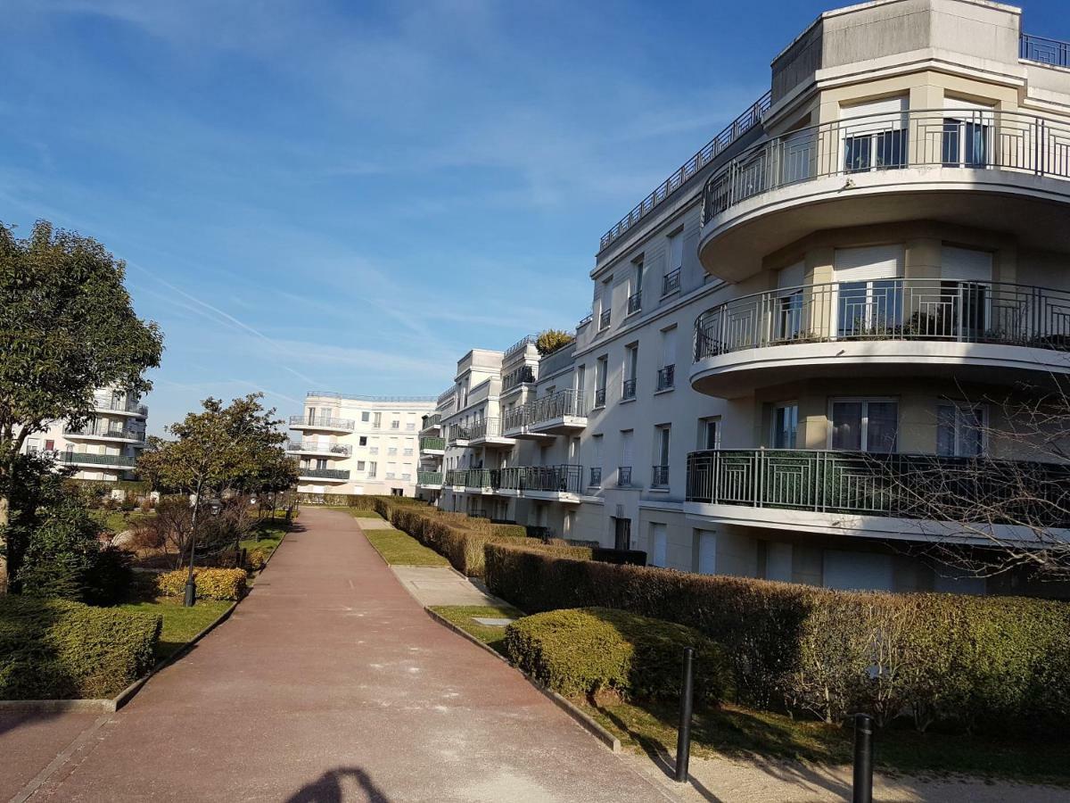 Appartement Avec Rez De Jardin A Disneyland Montévrain Exteriér fotografie
