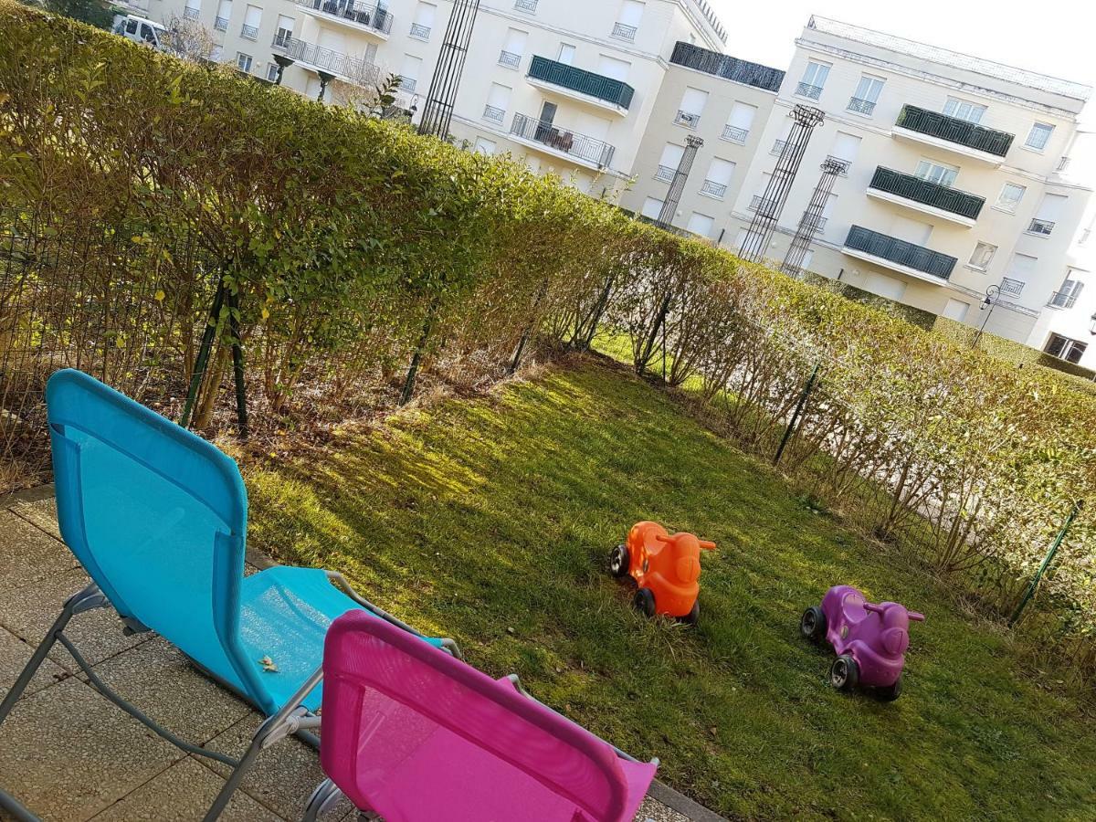 Appartement Avec Rez De Jardin A Disneyland Montévrain Exteriér fotografie